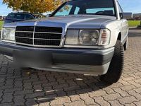 Gebraucht Mercedes 190 122 PS (89 kW) 1991 Silber Limousine