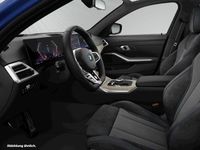 Gebraucht BMW 330e M Sport 292 PS (214 kW) 2025 Portimao blau metallic Kombi