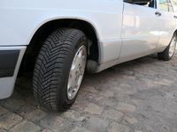 Gebraucht Mercedes 190 118 PS (86 kW) 1990 Limousine