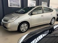 Second-hand Toyota Prius Executive 77 CP (56 kW) 2005 Argintiu Hatchback