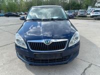 Gebraucht Skoda Fabia Family 75 PS (55 kW) 2012 Blau Kleinwagen