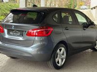 Gebraucht BMW 218 Advantage 136 PS (100 kW) 2017 Mineralgrau metallic Van / Kleinbus