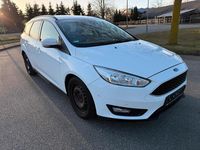 Gebraucht Ford Focus 105 PS (77 kW) 2016 Weiß Kombi