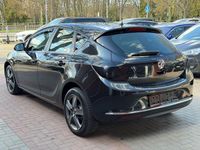Gebraucht Opel Astra Edition 120 PS (88 kW) 2012 Schwarz Limousine