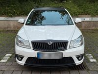 Gebraucht Skoda Octavia vRS 200 PS (147 kW) 2011 Weiß Kombi