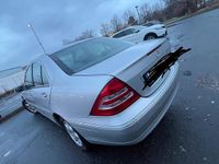 Gebraucht Mercedes C180 143 PS (105 kW) 2004 Silber Limousine