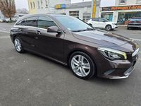 Gebraucht Mercedes CLA200 Shooting Brake 156 PS (114 kW) 2017 Braun Kombi