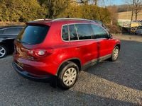 Gebraucht VW Tiguan 140 PS (102 kW) 2011 Rot SUV