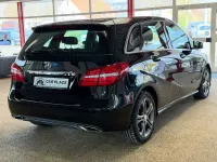 Gebraucht Mercedes B250 211 PS (155 kW) 2015 Schwarz Kleinwagen