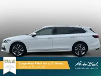 Gebraucht Skoda Superb Selection 150 PS (110 kW) 2024 Kristallweiß uni Kombi