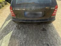 Gebraucht Mercedes 220 Avantgarde 150 PS (110 kW) 2004 Schwarz Kombi