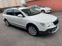 Gebraucht Skoda Superb 170 PS (125 kW) 2012 Weiß Kombi