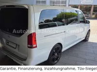 Gebraucht Mercedes V300 AMG 237 PS (174 kW) 2023 Bergkristallweiß Van / Kleinbus