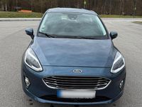 Gebraucht Ford Fiesta Titanium 101 PS (74 kW) 2019 Blau Kleinwagen