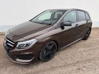 Gebraucht Mercedes B220 AMG line 177 PS (130 kW) 2017 Braun Van / Kleinbus