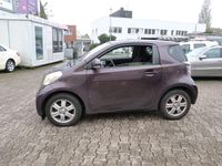 Gebraucht Toyota iQ Basis 68 PS (50 kW) 2009 Rot Kleinwagen