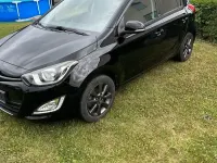 Gebraucht Hyundai i20 Edition 86 PS (63 kW) 2014 Schwarz Kleinwagen