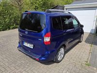 Occasion Ford Tourneo Titanium 101 ch (74 kW) 2017 Bleue Break