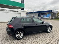 Gebraucht VW Golf VII LOUNGE 110 PS (80 kW) 2015 Schwarz Limousine