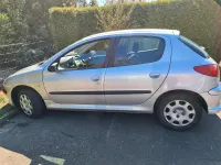 Gebraucht Peugeot 206 55 PS (40 kW) 2005 Silber Kleinwagen