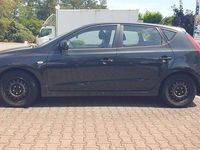 Gebraucht Hyundai i30 Classic 109 PS (80 kW) 2010 Stone black Kleinwagen
