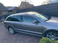 Gebraucht Skoda Superb Elegance 170 PS (125 kW) 2012 Violet Kombi