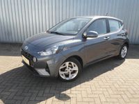 Gebraucht Hyundai i10 Trend 67 PS (49 kW) 2021 Grau Kleinwagen