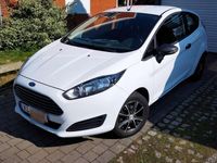 Gebraucht Ford Fiesta Ambiente 59 PS (43 kW) 2015 Weiß Kleinwagen