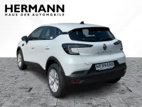 Używany Renault Captur Evolution 91 KM (66 kW) 2025 Biały SUV