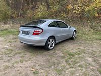 Gebraucht Mercedes C180 143 PS (105 kW) 2005 Silber Coupé