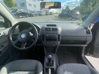 Gebraucht VW Polo Basis 64 PS (47 kW) 2004 Schwarz Limousine