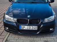 Gebraucht BMW 318 Sport Line 143 PS (105 kW) 2011 Schwarz Kombi
