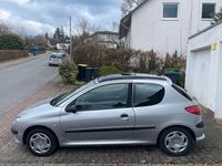 Gebraucht Peugeot 206 60 PS (44 kW) 2001 Silber Kleinwagen
