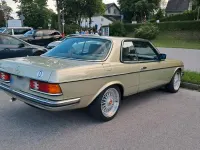 Gebraucht Mercedes 230 136 PS (100 kW) 1981 Grün Coupé