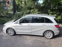Gebraucht Mercedes B180 122 PS (89 kW) 2014 Silber Kleinwagen