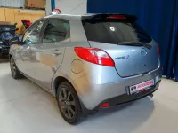 Gebraucht Mazda 2 75 PS (55 kW) 2014 Graumetalic (metallic) Kleinwagen
