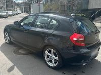 Gebraucht BMW 120 177 PS (130 kW) 2010 Schwarz Kleinwagen