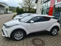 Gebraucht Toyota C-HR Basis 122 PS (89 kW) 2023 Weiß SUV