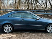Gebraucht Mercedes CLK320 218 PS (160 kW) 2004 Blau Coupé