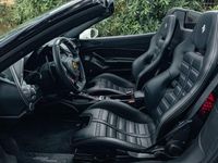 Gebraucht Ferrari 488 669 PS (492 kW) 2016 Weiß Cabrio