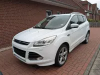 Gebraucht Ford Kuga Individual 179 PS (131 kW) 2016 Weiß SUV