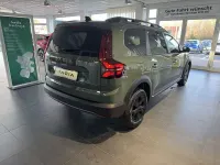 Gebraucht Dacia Jogger Extreme 110 PS (80 kW) 2026 Safarigrüngrau Van / Kleinbus