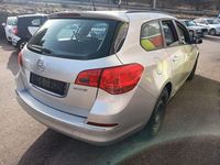 Gebraucht Opel Astra Edition 110 PS (80 kW) 2015 Silber Kombi