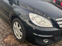 Gebraucht Mercedes B200 136 PS (100 kW) 2008 Schwarz Van / Kleinbus