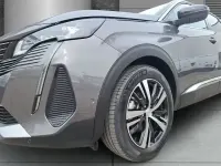Gebraucht Peugeot 5008 GT 131 PS (96 kW) 2024 Lackierung platiniumgrau/meta SUV