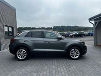Gebraucht VW T-Roc Life 110 PS (80 kW) 2024 Grau SUV