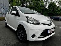 Gebraucht Toyota Aygo Cool 68 PS (50 kW) 2013 Weiß Kleinwagen