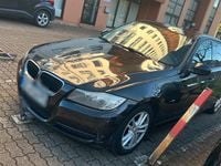 Gebraucht BMW 316 120 PS (88 kW) 2011 Schwarz Limousine