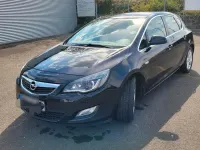 Gebraucht Opel Astra 116 PS (85 kW) 2010 Schwarz Limousine