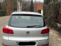 Gebraucht VW Tiguan Trendline 122 PS (89 kW) 2012 Grau SUV